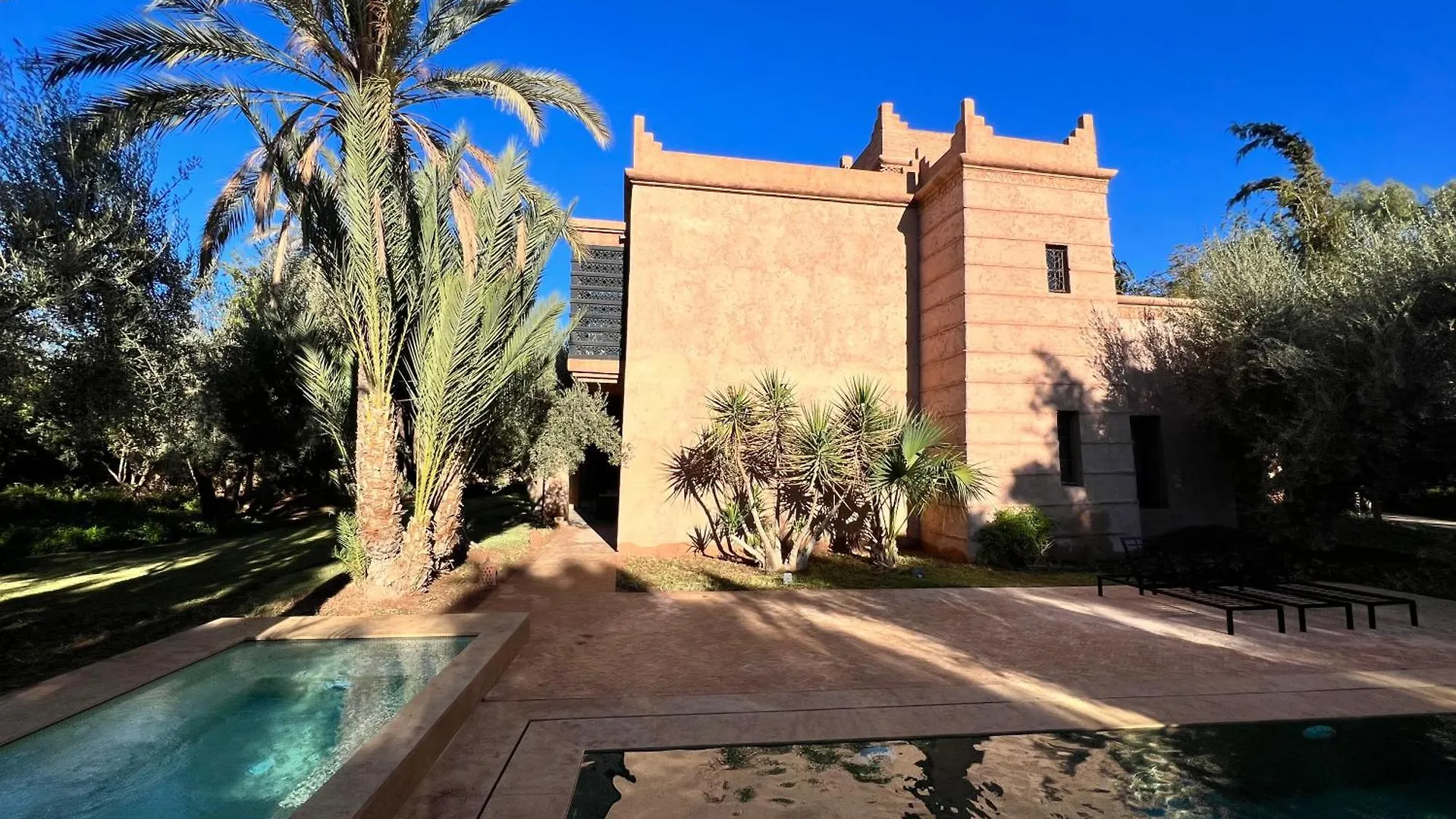 Villa Kasbah De Luxe, Piscine Et Jacuzzi Chauffes, Jardin Tropical Marrákes