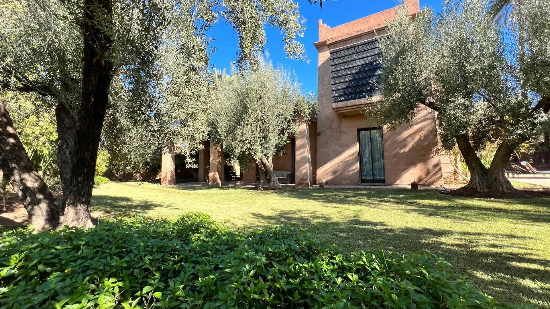 Villa Kasbah De Luxe, Piscine Et Jacuzzi Chauffes, Jardin Tropical Marrakesh