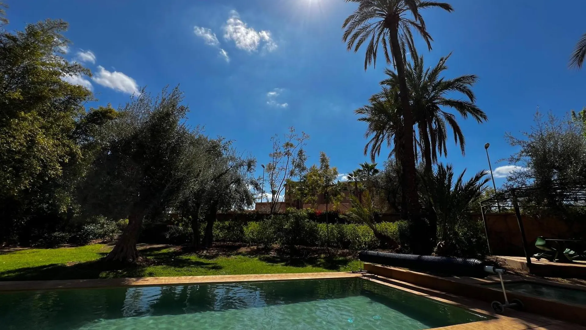 Villa Kasbah De Luxe, Piscine Et Jacuzzi Chauffes, Jardin Tropical Marrakesh