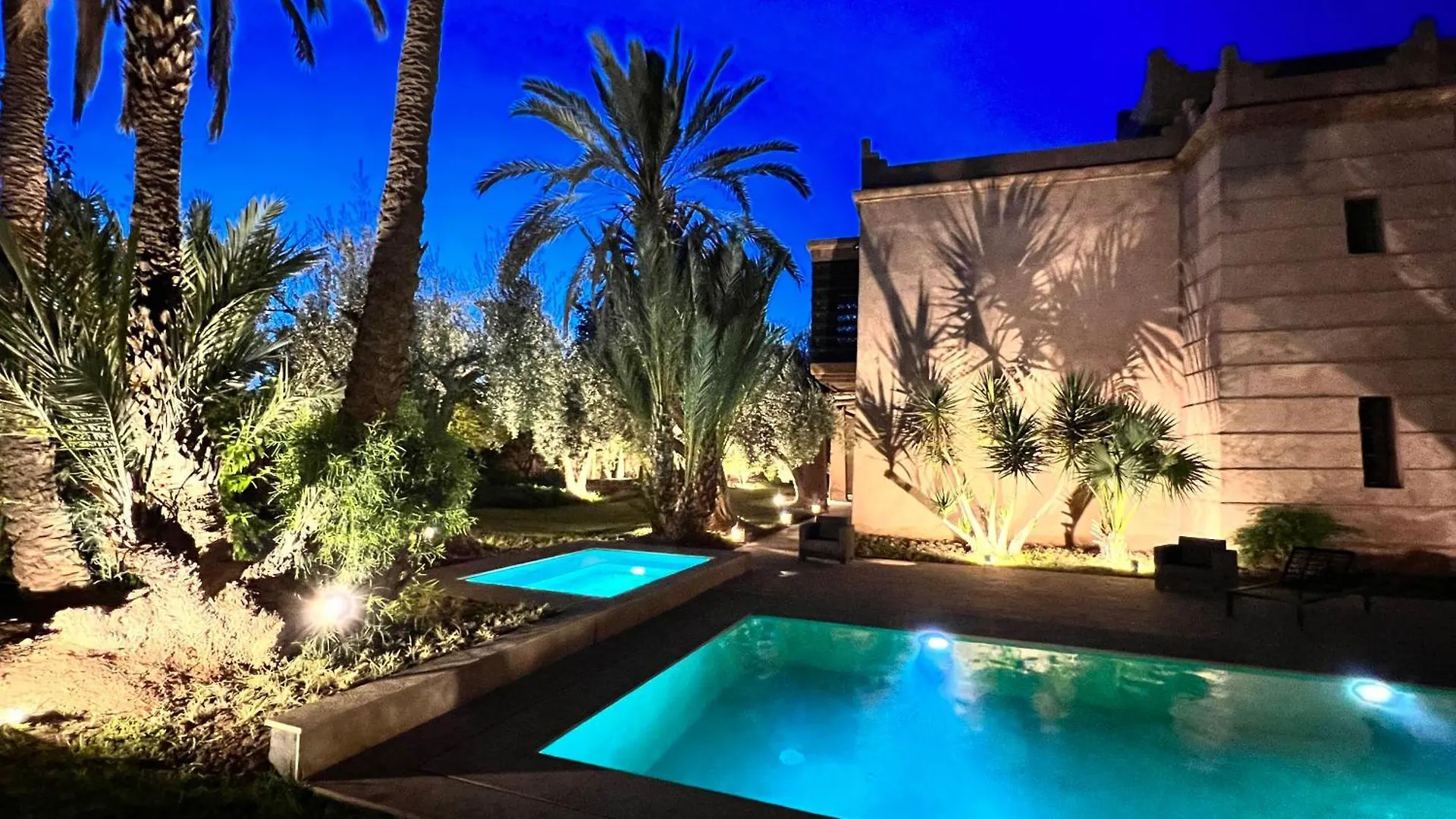 Villa Kasbah De Luxe, Piscine Et Jacuzzi Chauffes, Jardin Tropical Marrakesh