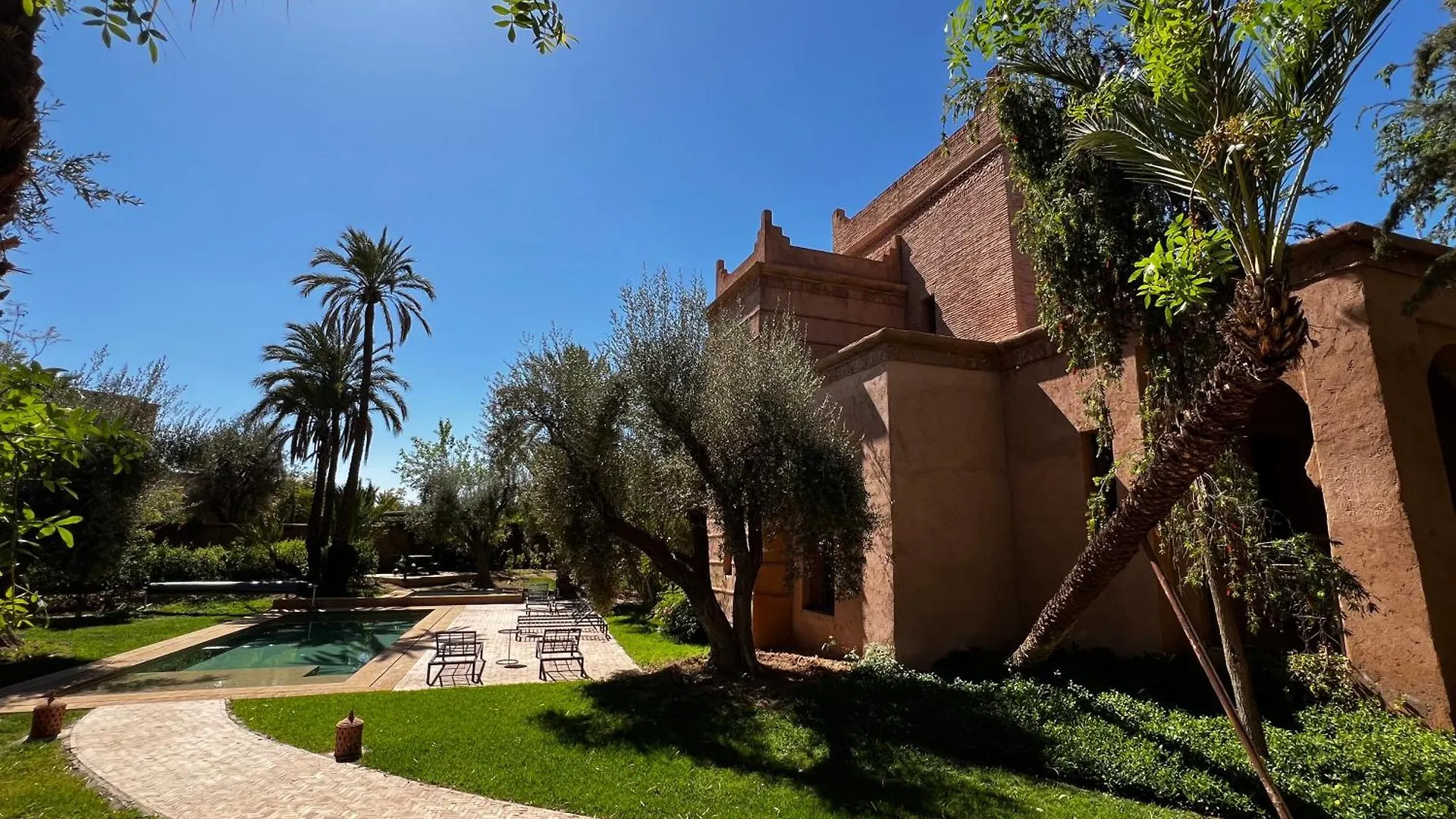 Villa Kasbah De Luxe, Piscine Et Jacuzzi Chauffes, Jardin Tropical Marrakesh